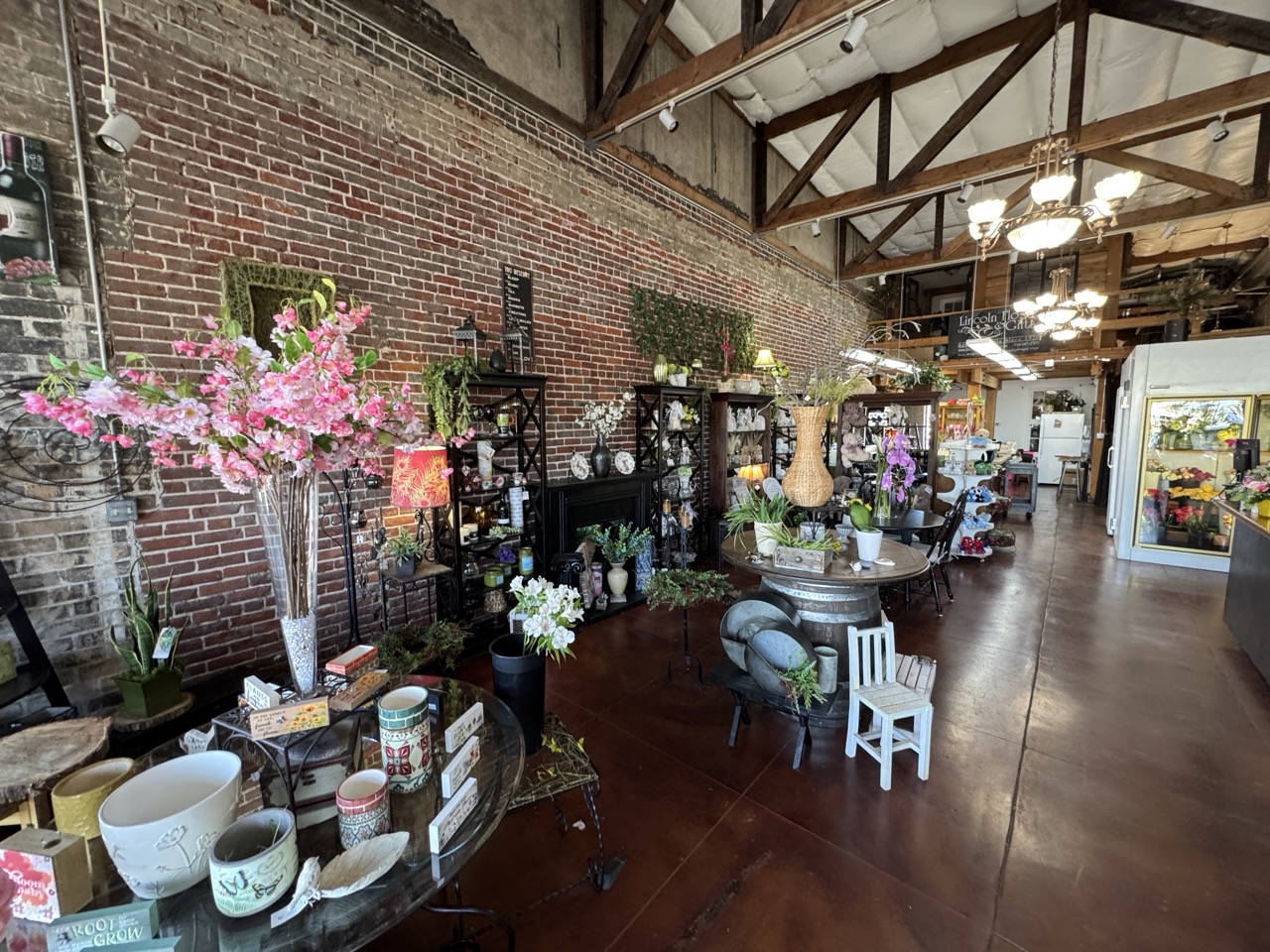Lincoln Florist And Gifts