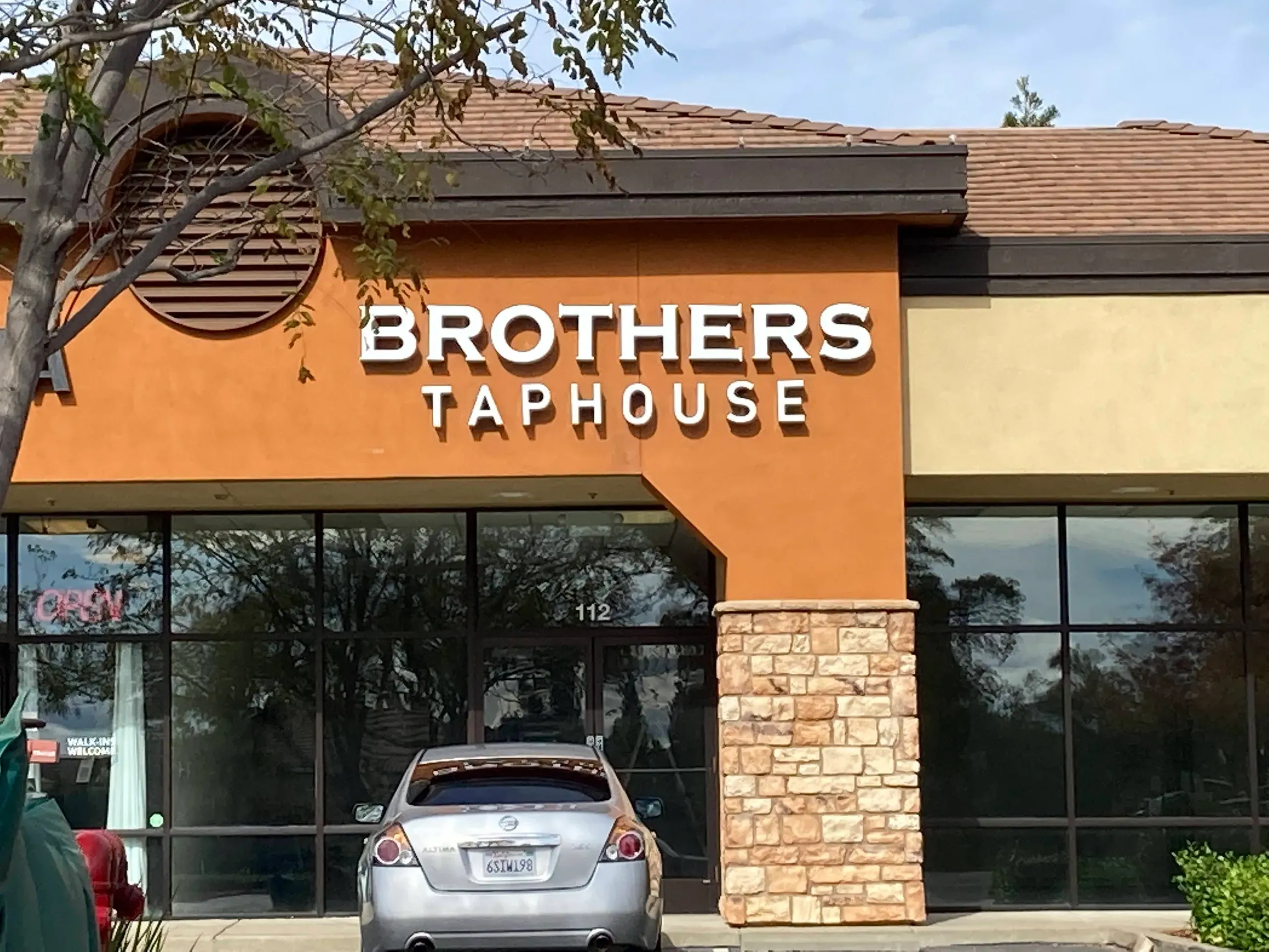 Brothers Taphouse