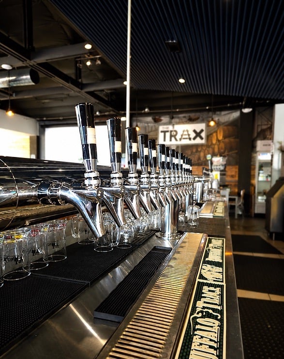 Lincoln Chamber Celebrates Ribbon Cutting for The Trax Taproom & Kitchen