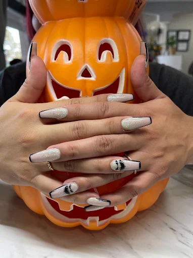 Merry Nails & Spa